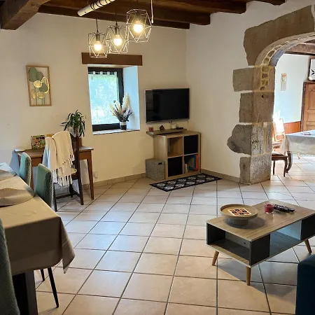 La Servolle Dom wakacyjny Bourg-Lastic